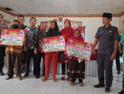 Kades Sutrisno Salurkan Bantuan BLT DD Tahap I, Moga Bermanfaat