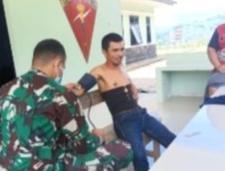 Satgas Pamtas RI-Malaysia Yonarmed 16/TK Berikan Pelayanan Kesehatan