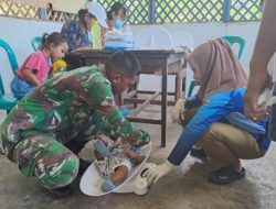 Satgas Yonif 125/SMB di Citak Mitak Bantu Puskesmas Senggo Gelar Posyandu