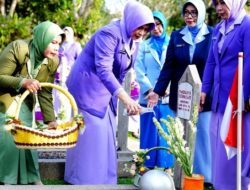 Ketua Umum Dharma Pertiwi Pimpin Ziarah