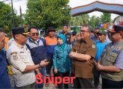 Sungai Enim Meluap, Pj. Bupati Tinjau dan Salurkan Bantuan Untuk Warga Tanjung Enim 