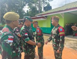 Wadankolakopsrem 121/Abw Beserta Tim Verifikasi Tinjau Makotis Pos Gabma Entikong Satgas Pamtas RI-Malaysia Yonarmed 16/TK