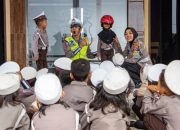 Antusiasme Siswa TK Taruna Jaya dalam Studi Mengenal Kepolisian di Polres Pringsewu