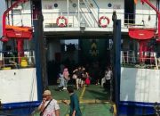 Sudah Menunggu Lama,Penumpang Roro Tingkil Kecewa Tidak Jadi Berangkat