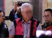 Tim Penyidik Tahan Tersangka BGA Selaku Dirjen Minerba Kementerian ESDM Tahun 2015–2020 dalam Perkara Komoditas Timah