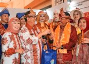 Pj. Bupati Terima Sertifikat Ambung Ujan Mas Sebagai Kekayaan Intelektual Komunal