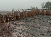 Potong Pajak Dua Kali, Pembangunan Bantaran Sungai dan Normalisasi Muara Desa Reugemuk Diduga Sarat Penyimpangan