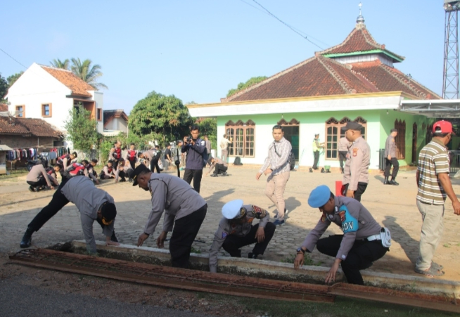 Sambut HUT Bhayangkata Ke-78, Polres Pringsewu Gelar Bakti Sosial Religi IMG_20240614_113725
