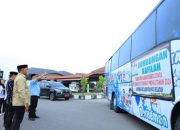 Sekda Lepas 54 Peserta Kafilah Labura ke MTQ Tingkat Sumut 2024 di Tapsel