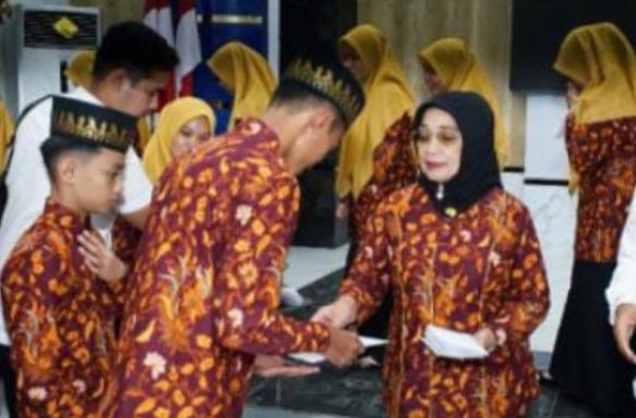 Plt Bupati Labuhanbatu Lepas Kafilah Mengikuti MTQ IMG_20240620_153611