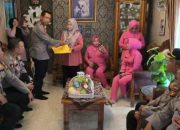 Polresta Pekanbaru dan Polsek Senapelan Mempererat Keharmonisan Dalam Anjangsana Hari Bhayangkara ke-78 Tahun 2024