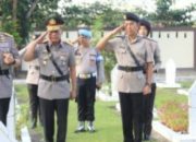 Polda Riau Gelar Ziarah di TMP Kusuma Dharma Dalam Peringatan Hari Bhayangkara Ke-78
