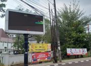 Bupati Harus Tegur Kabag Umun Dan Diskominfo Kondisi Vidiotrone Depan Pemkab Karawang Kurang Estetika
