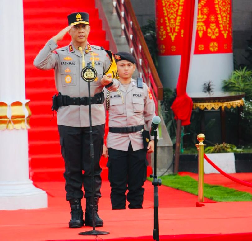 Terima Korps Raport Kenaikan Pangkat 855 Personel, Kapolda Sumsel Irjen A Rachmad Wibowo : Beradalah di Open Area IMG-20240703-WA0004