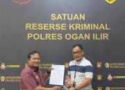 Warga Desa Purnajaya Serahkan Senjata Api dan Amunisi kepada Polres Ogan Ilir