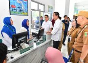 Danrem 043/Gatam Bersama Pangdam II/Sriwijaya Amankan Kunjungan Presiden RI Joko Widodo, Di Kabupaten Lampung Barat Dan Tanggamus