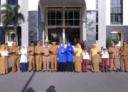 Bupati Sabar AS lepas kontingen Jambore PKK di Kabupaten Solok .
