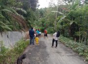Kepala Desa Sinar Helaowo Pimpin Gotong Royong Bersama Masyarakat