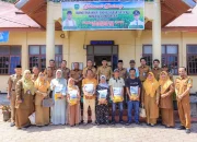 Serahkan Bibit Jagung, Sabar AS Apresiasi Inovasi Nagari Cubadak