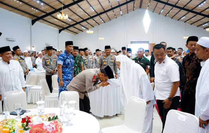 Ribuan Masyarakat Doa Bersama Rayakan HUT Bhayangkara Ke-78, Irjen Pol Ahmad Luthfi Sangat Tersentuh IMG_20240710_080336