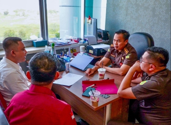 Tersangka Perkara Korupsi KPPJKLD Dinas PMD Musi Banyuasin Tahun Anggaran 2019-2023 Diserahkan IMG_20240711_093644