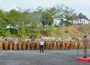 BUPATI NIAS SELATAN PIMPIN UPACARA APEL PAGI DI HALAMAN KANTOR BUPATI NIAS SELATAN