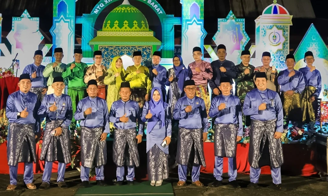 AKBP (Purn) H. Asmar didampingi istri Hj. Ismiatun Buka MTQ ke-XIII Kecamatan Rangsang Barat IMG_20240723_191312