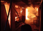 Di Pasar Gadingrejo Daerah Pringsewu Lima Kios Hangus Terbakar