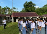 Kunjungan Inspiratif: Bupati Amizaro Dorong Revolusi Pendidikan di SMK Lahewa