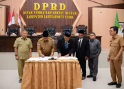 Bupati Dan DPRD Labura Lakukan Penandatanganan Nota Kesepakatan Bersama KUA Dan PPAS T.A 2025