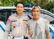 Sigap Menolong Ibu Hendak Melahirkan di Jalan, Personel PJR Polda Sumsel Tuai Pujian