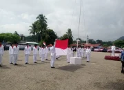 Camat Panti Refrizal Pimpin Upacara HUT RI 79, dan Anggota DPRD Hendra Saputra bacakan teks Proklamasi,