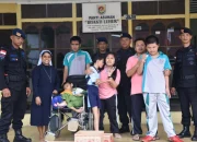 Jum’at Berkah, Satbrimob Polda Kalbar Hadirkan Kebahagiaan Kepada Mereka yang Membutuhkan