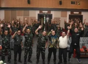 Penutupan Pelatihan Era Digital TNI Angkatan Darat dalam peningkatan Kemampuan Menulis dan Komunikasi Sosial Efektif pada Masyarakat TA. 2024
