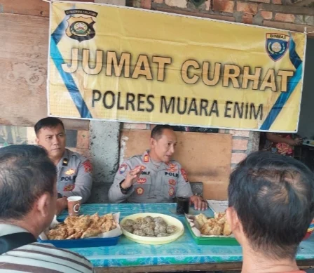 Polres Muara Enim Gelar "Jum'at Curhat" di Warung Kopi untuk Tampung Keluhan dan Tingkatkan Kamtibmas IMG_20240816_171342