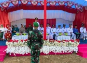 Antusias Warga Desa Aseminunuali Bersama Anggota Satgas TMMD Ke-121 Kodim 1430/Konawe Utara Dalam melaksanakan Upacara Bendera Hut RI 79