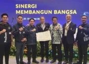 Pasangan BN Holik-Faizal di Pilkada Kabupaten Bekasi Terima SK B1KWK