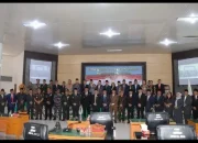 Mendengarkan Pidato Kenegaraan Presiden Republik Indonesia 