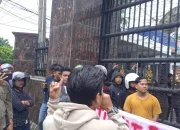 “JARI”Lakukan Aksi Demo Di Depan Kejati Sumut 