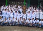 Jadi Irup di MAN I Pasaman, Bupati Sabar Motivasi Siswa dan Beri Hadiah untuk Aktivis Masjid