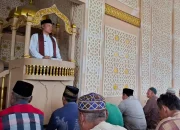 Jadi Khatib dan Imam di Mesjid Nurul Iman Sitombol, Kecamatan Padang Gelugur, ini pesan Bupati Sabar AS.