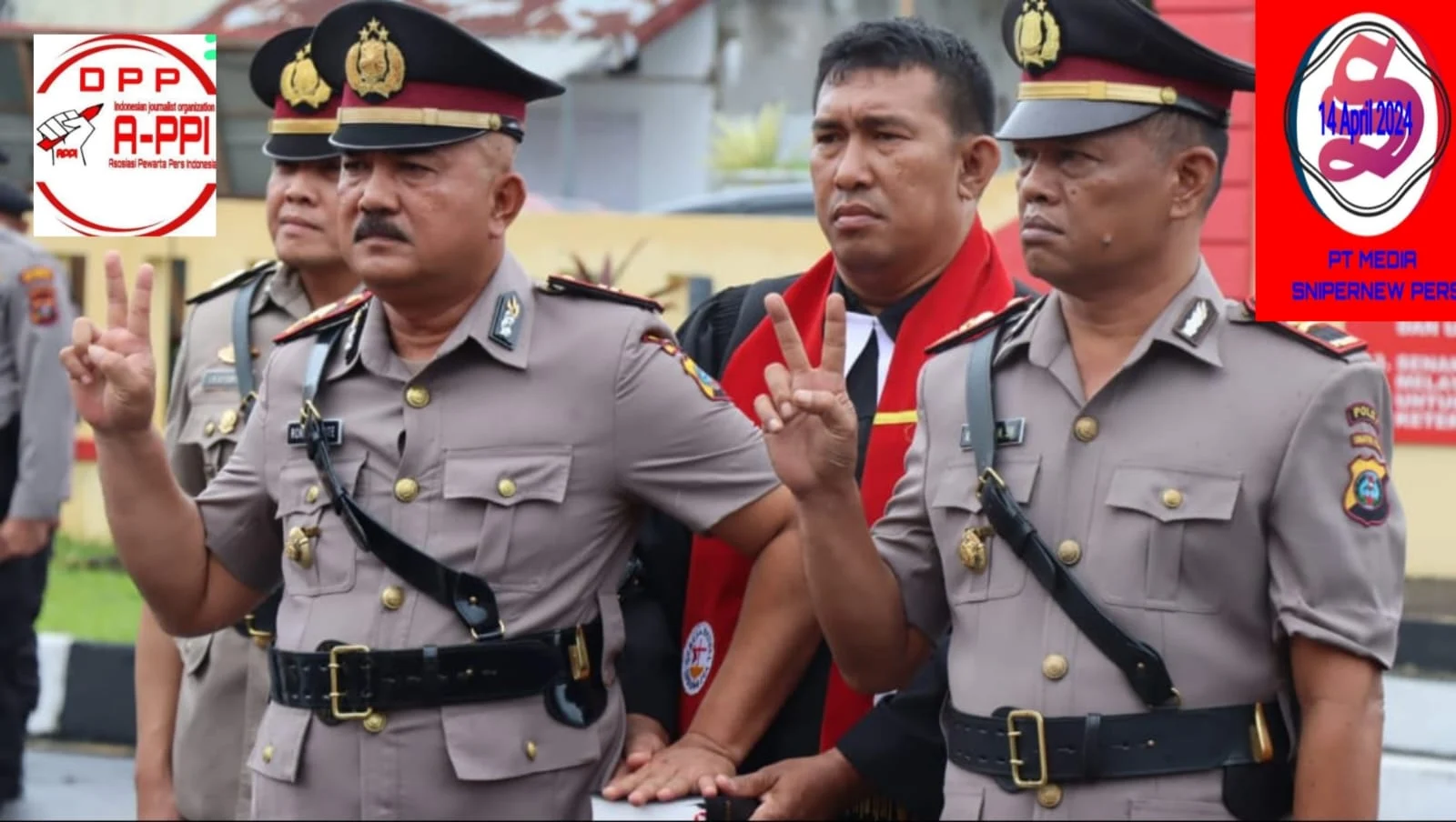 Hans Silalahi dan Ramses Butarbutar Ucapkan Selamat kepada Kapolsek Pagar Merbau IPTU Ronald Sihite IMG-20240927-WA0042