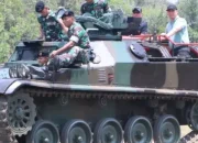 Anjangsana Ke Yonkav 5/DPC Karang Enda, Pj. Bupati Jajal Tank Amphibi dan Senpi Militer