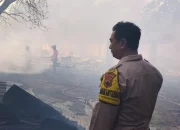 Akibat Konsleting Listrik, Rumah Produksi Mebel Terbakar