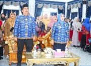Plt, Bupati Labuhanbatu Serahkan 383 Buku Bacaan, TK, PAUD Dan RA