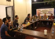 Kapolres Ketapang Bersama Aliansi Jurnalis Dudok Ngopi untuk Perkuat Kemitraan