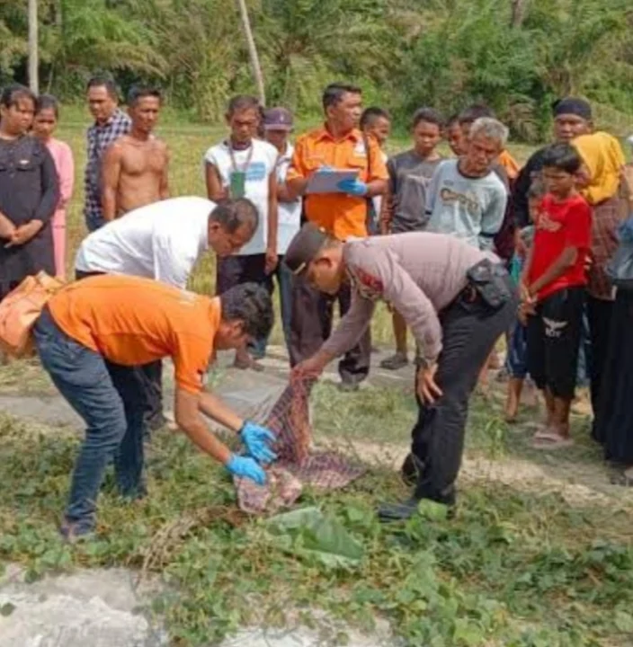 Miris Kematian Bayi Perempuan di Batu Bara Tak Kunjung Terungkap IMG-20241012-WA0344(3)