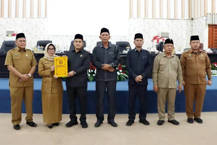 Dewan Perwakilan Rakyat Daerah Kabupaten serdang bedagai Menggelar Rapat Paripurna IMG-20241023-WA0029