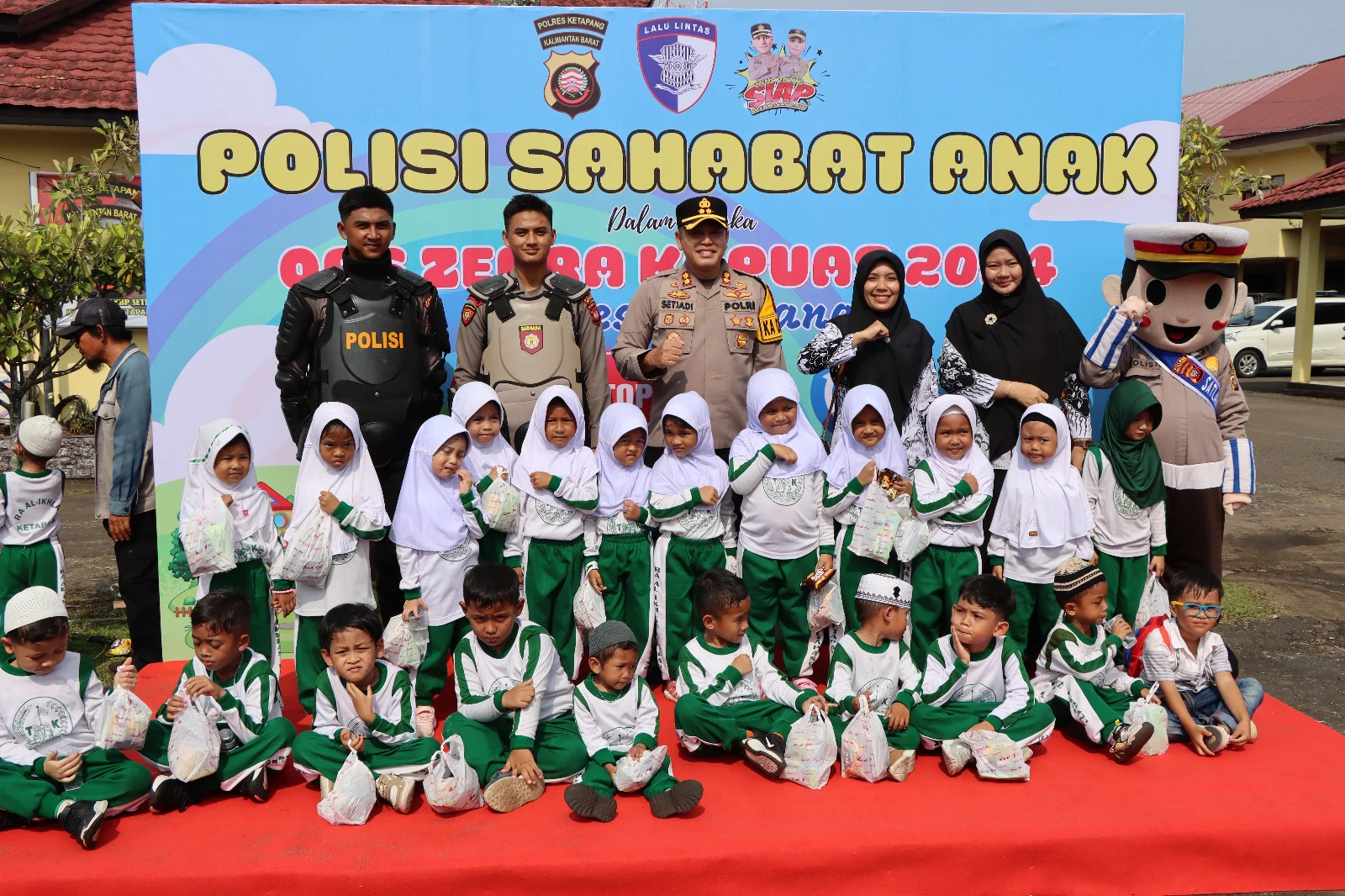 Polisi Sahabat Anak, Kapolres Ketapang Sambut Hangat Siswa-Siswi TK dan SD di Mapolres Ketapang IMG-20241025-WA0055