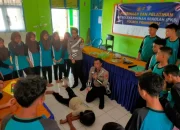 Satlantas Polres Pringsewu Gelar Pembinaan dan Pelatihan Patroli Keamanan Sekolah di SMPN 3 Gadingrejo